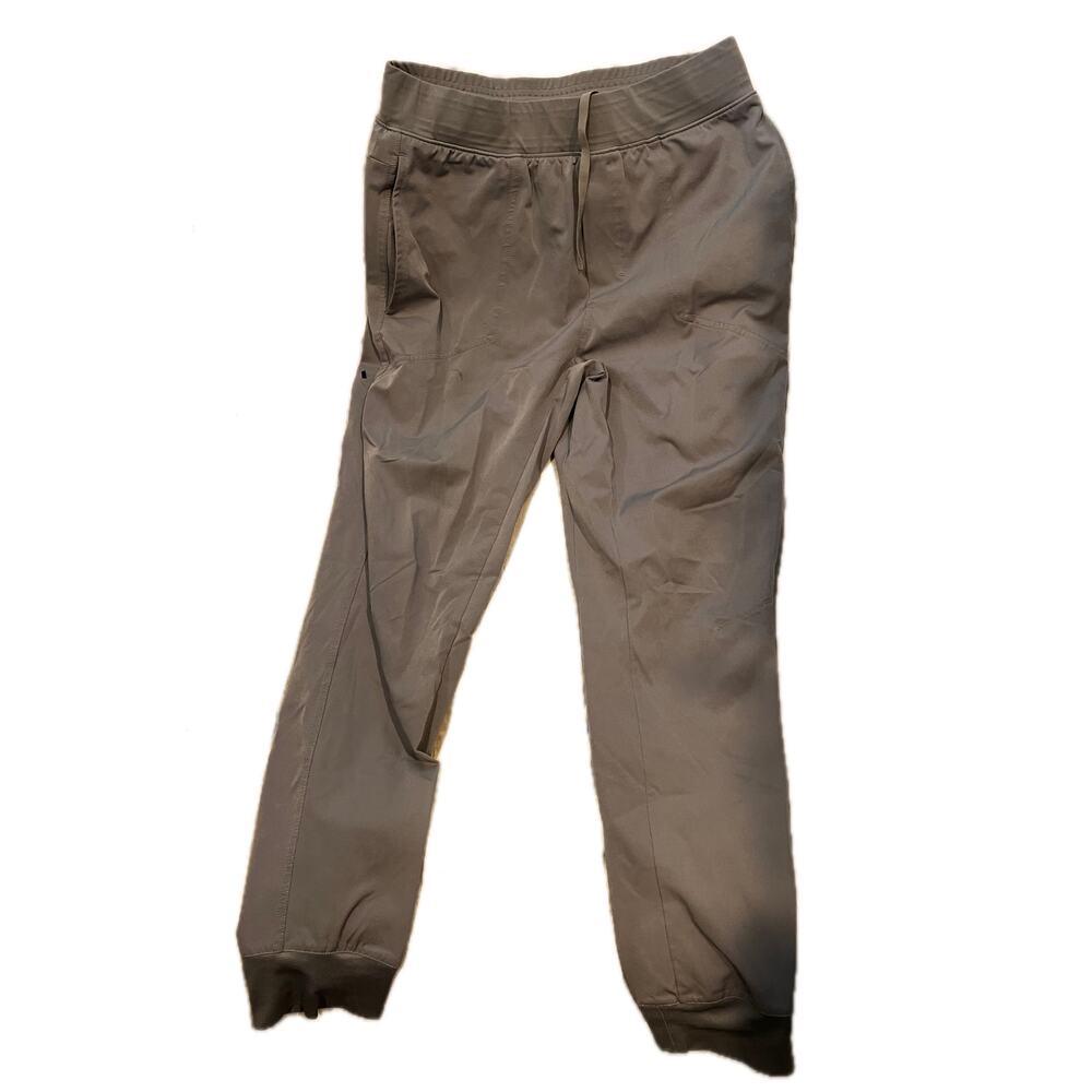 Reebok Gray Mens Golf Joggers, Size Medium
